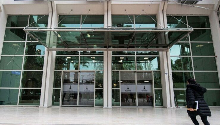 İZBETON’a Yönelik Yolsuzluk Davası: 56 Sanık Hakim Karşısında