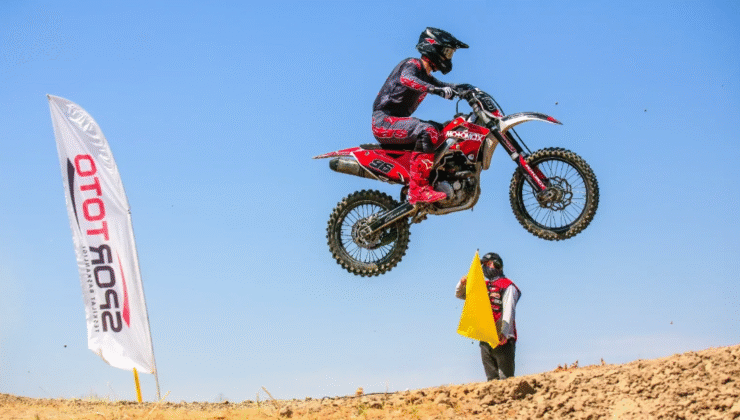 Hayrabolu’da Türkiye Motokros Şampiyonası’nda Nefes Kesen Final