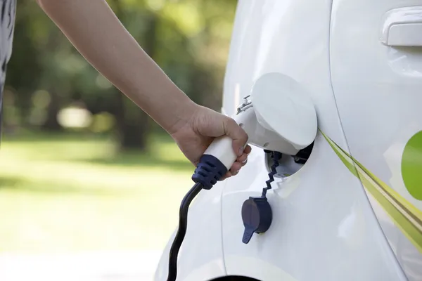 Elektrikli Araç Şarj Soket Sayısı Artıyor