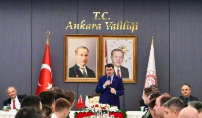 Ankara Valisi Vasip Şahin, Valilik Personeliyle İftar Programında Buluştu