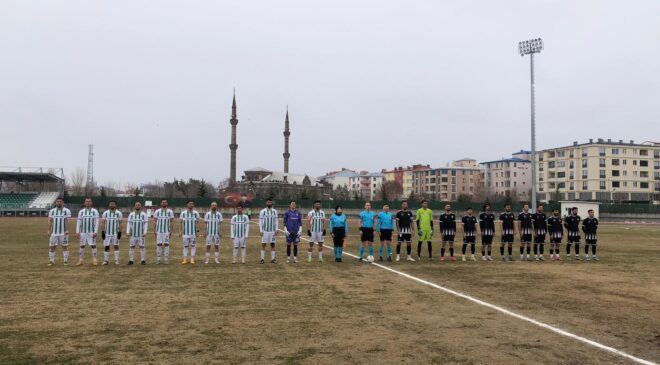 Kars 36 Spor, kendi evinde oynadığı Nusaybin Belediyespor karşısında yüzü güldü