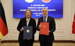 Çalışma Ve Sosyal Güvenlik Bakanı Işıkhan Almanya Federal Bakanı Bas İle Bir Araya Geldi