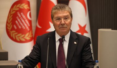 KKTC Başbakanı Üstel’den Rum Lider Hristodulidis’in Açıklamalarına Sert Tepki: Türkiye Adada Barışı Tesis Eden Yegane Güçtür