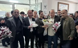 Kahramanmaraş’ta 40 Yıllık Öğretmene Duygusal Veda: Ali Paksoy Alkışlarla Uğurlandı