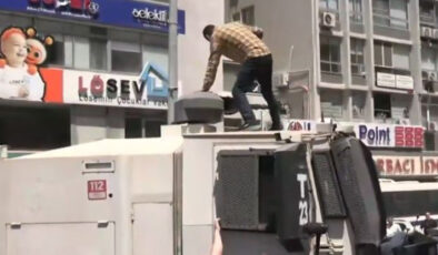 İzmir’deki Eylemde TOMA’ya Zarar Veren Müdür Yardımcısı Tutuklandı Ve Görevden Uzaklaştırıldı