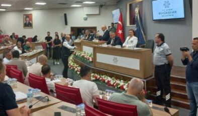Aydın Büyükşehir Meclisi’nde 1,5 Milyarlık Kredi Tartışması: “Pavyon” Sözü Gerginlik Yarattı