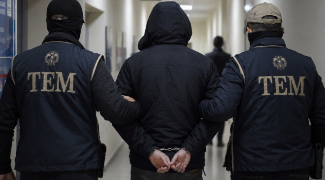 Kendilerini MİT Mensubu Olarak Tanıtan Dolandırıcılık Şebekesine Operasyon