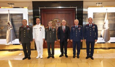 Hava Kuvvetleri Komutanlığında Devir Teslim Töreni Gerçekleşti: Orgeneral Rafet Dalkıran Görevi Devraldı